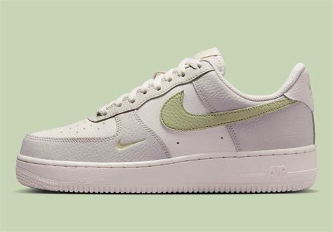 Nike Air Force 1 Low Phantom Olive Aura IB3881